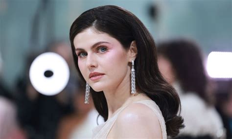 alexandra daddario scena nudo|Alexandra Daddario Poses Totally Nude on Instagram